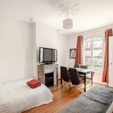 Beautiful Room Paris